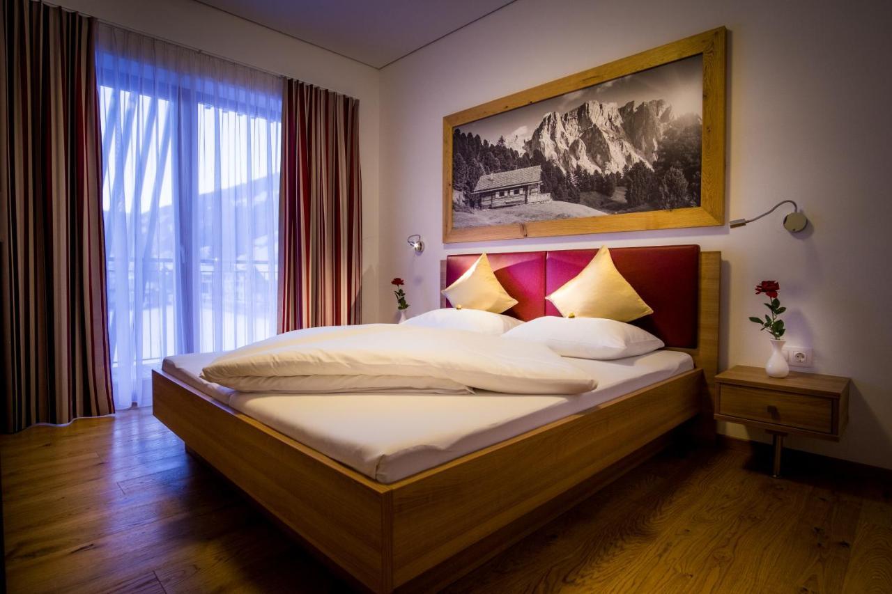 Apartments Dolomit-Royal ジリアン エクステリア 写真