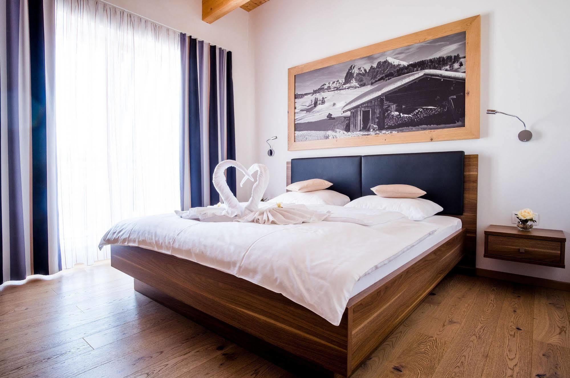 Apartments Dolomit-Royal ジリアン エクステリア 写真