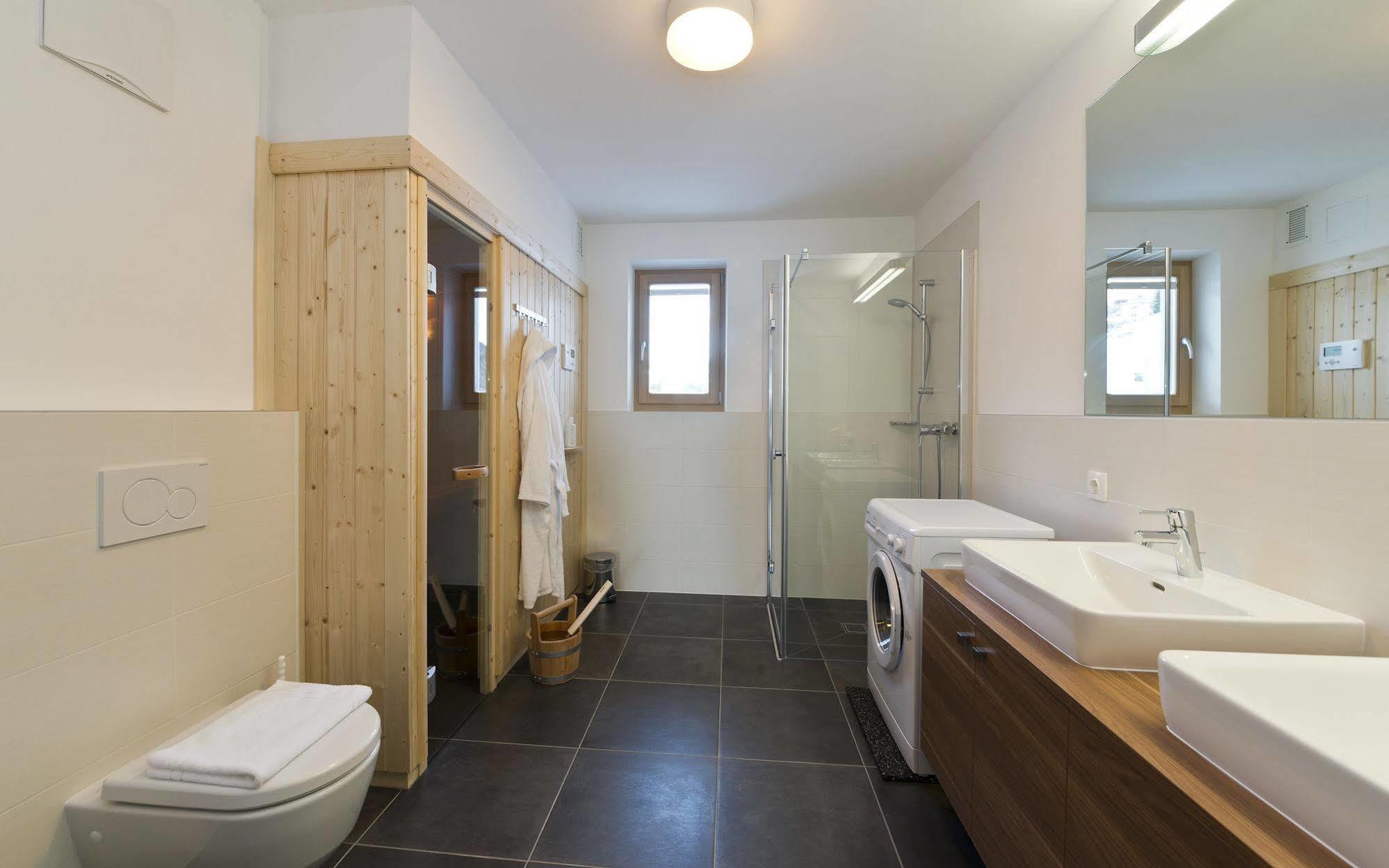 Apartments Dolomit-Royal ジリアン エクステリア 写真
